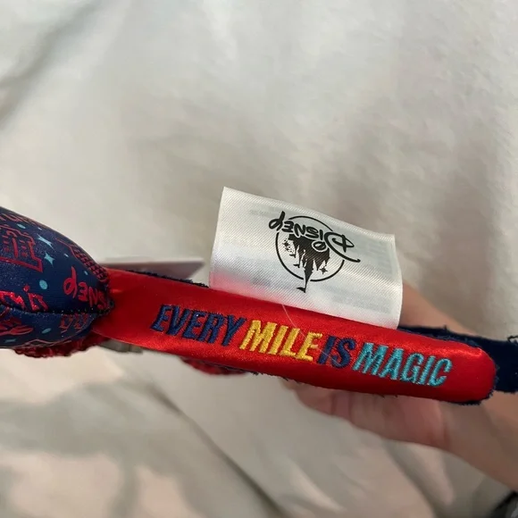 RunDisney Minnie Mouse ears had band! Every mile is magic, Walt Disney world nwt - Picture 3 of 5